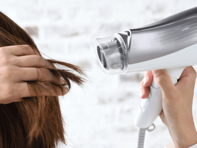 ヘアドライヤーの写真