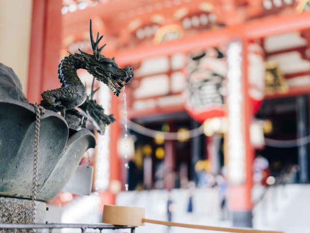 神社のお手水の写真